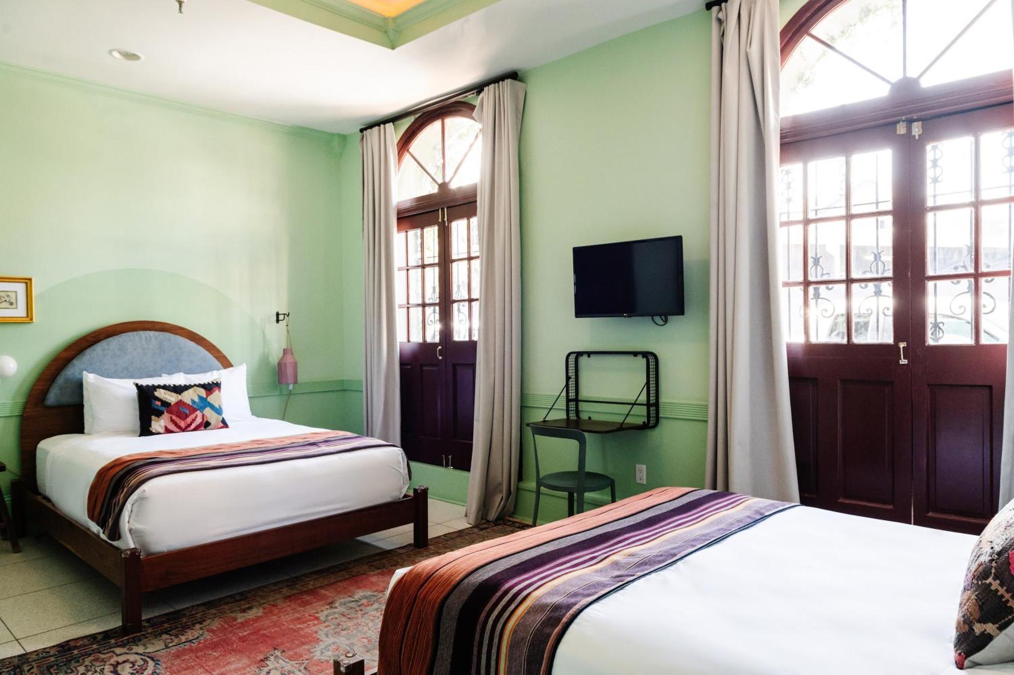 Hotel The Frenchmen New Orleans By Kasa Exterior foto
