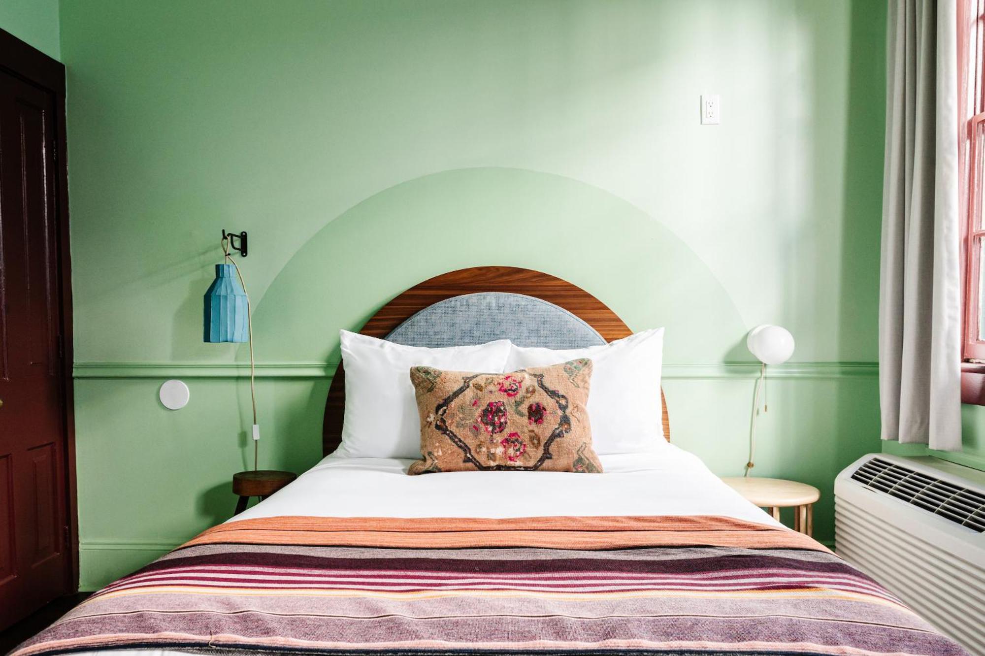 Hotel The Frenchmen New Orleans By Kasa Exterior foto